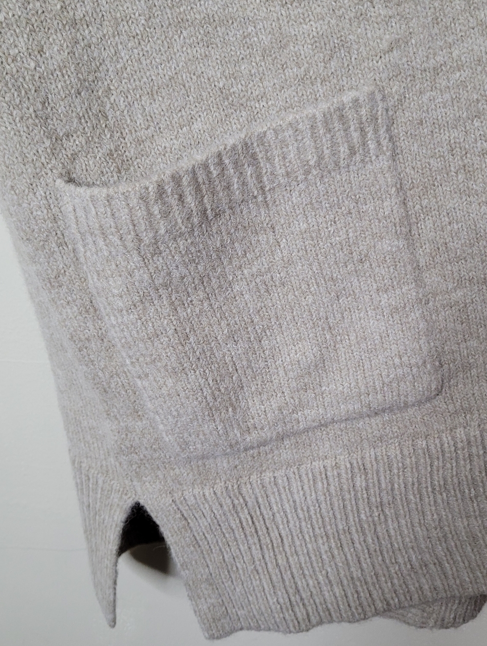 NWT LOFT Tan Sweater Vest Open Front Cardigan Size M - Picture 4 of 8